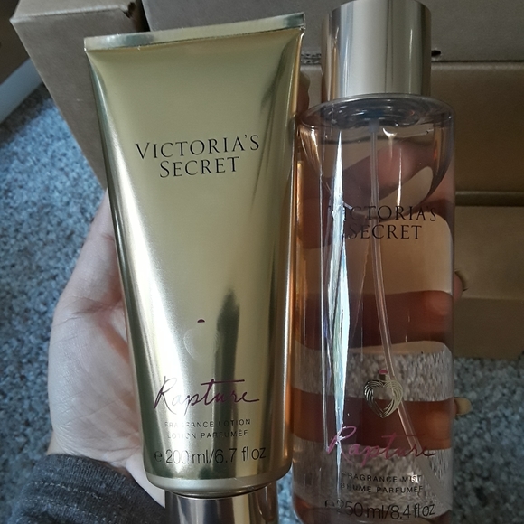 VICTORIAS SECRET PINK , UGG & AMAZON ITEMS - Picture 6 of 16